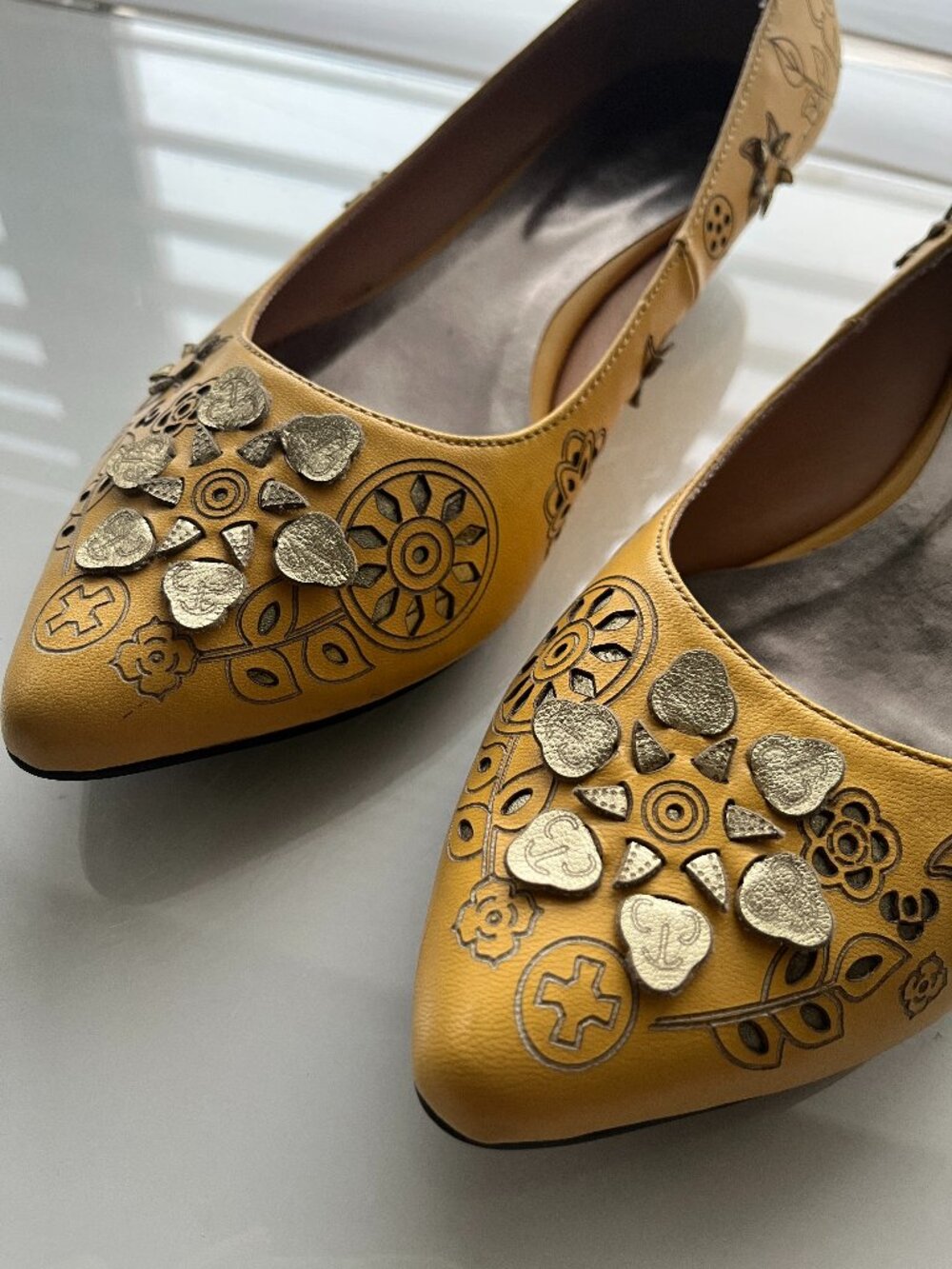 Vintage Artisan Leather Heels - Size 39